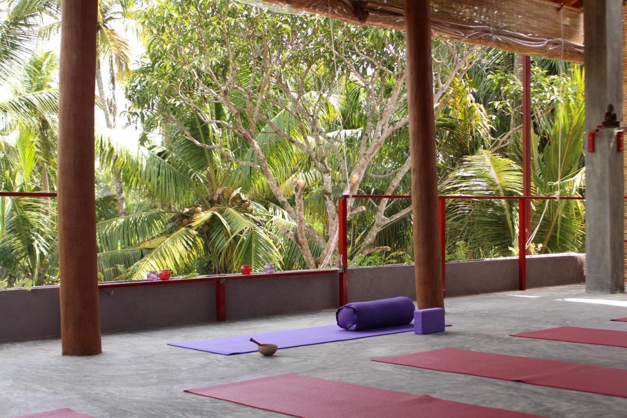 Me Yoga Villa Kumbalgama Eksteriør billede